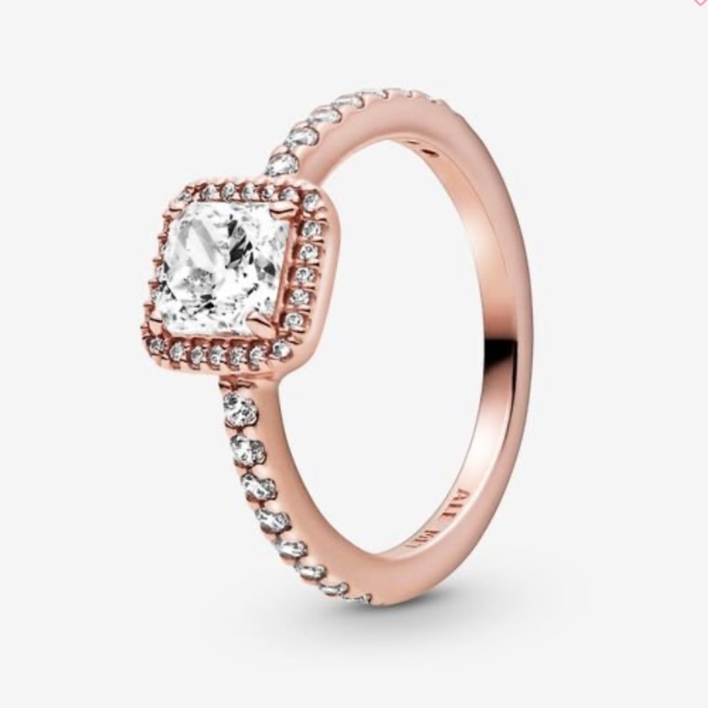 Pandora Ring